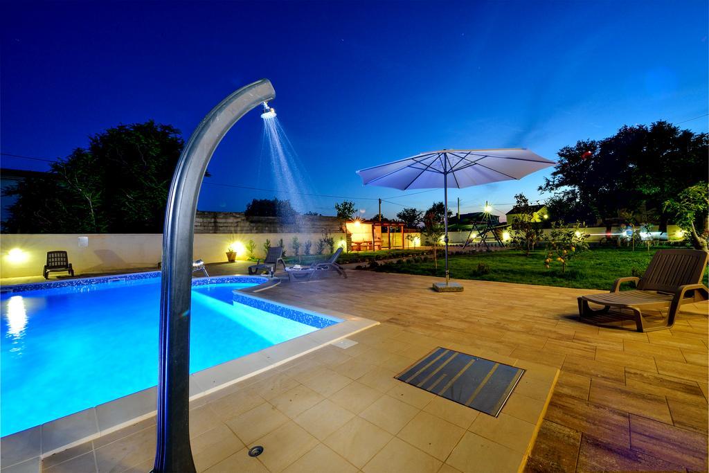 Apartments Bonex Privlaka  Extérieur photo