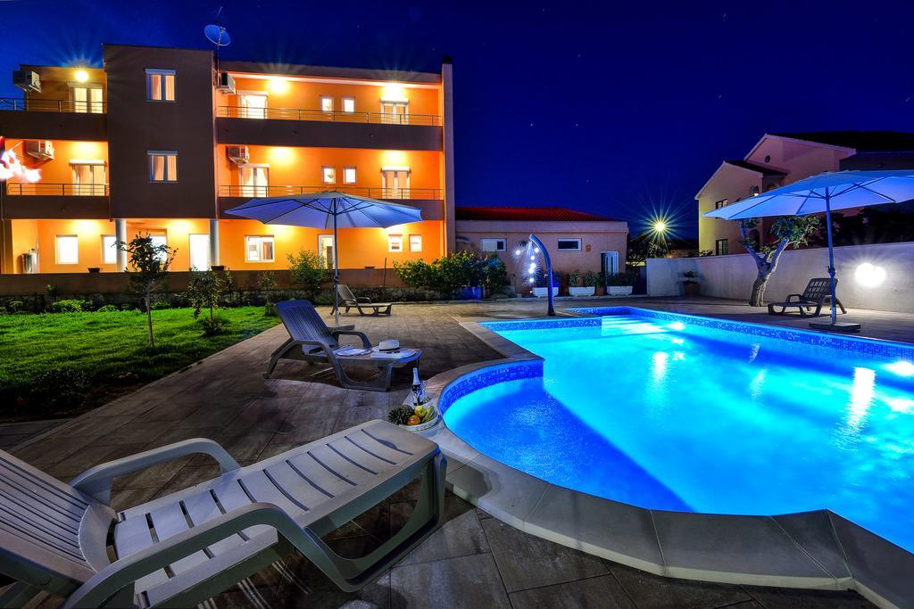 Apartments Bonex Privlaka  Extérieur photo